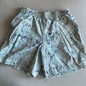 Outdoor Voices Mens Short with Liner, size medium